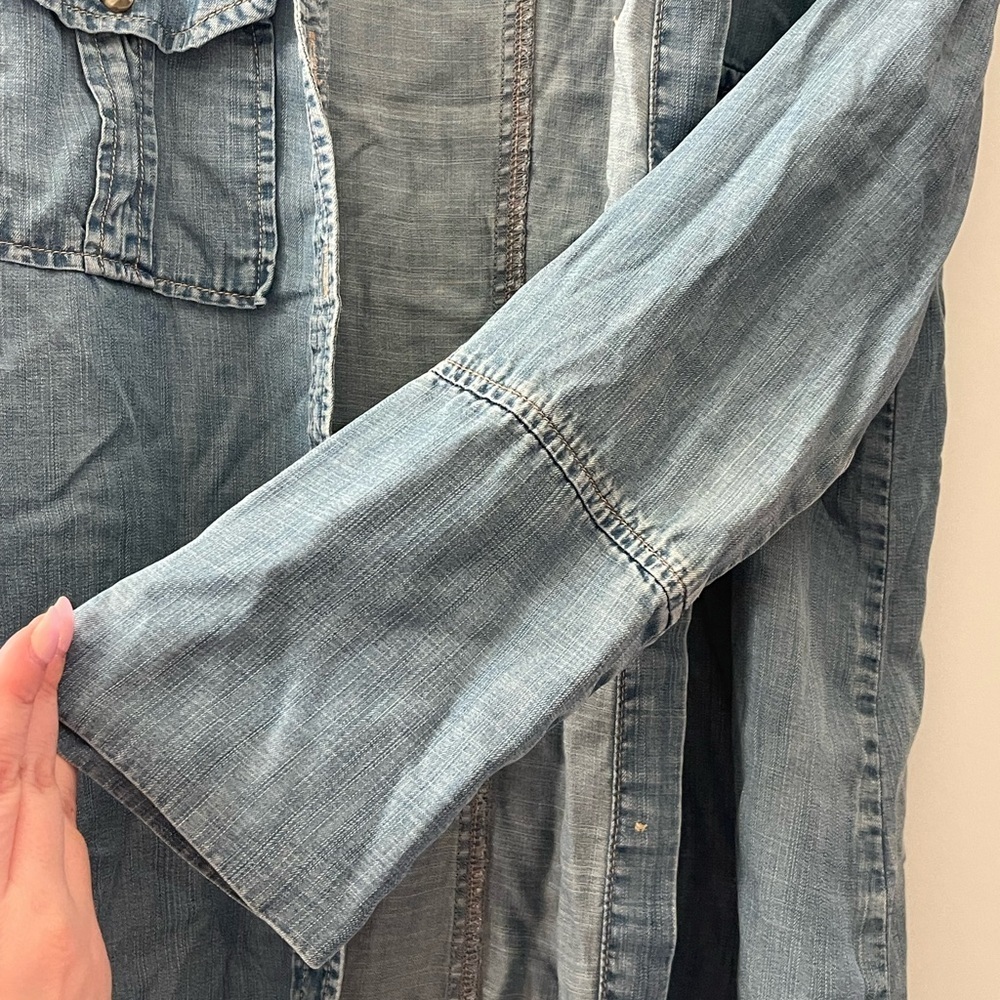 cloth & stone Light Blue Denim Button-Down Shirt - Picture 5 of 5